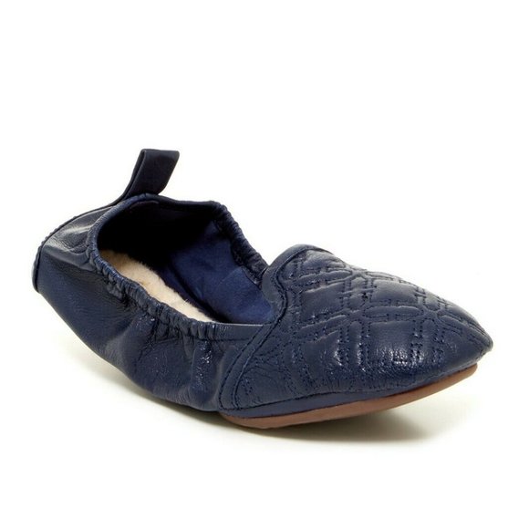 Ugg Australia Women's Size 6 Isbella  Blue Flat Shoe - Picture 2 of 3